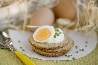 oatcake and hard boiled egg 